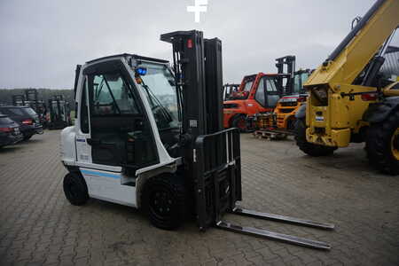 Chariots porte-conteneurs 2016  Unicarriers 3,2 Tonner - Nur 1.955 Stunden (4)