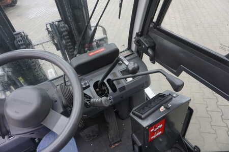 Chariots porte-conteneurs 2016  Unicarriers 3,2 Tonner - Nur 1.955 Stunden (6)