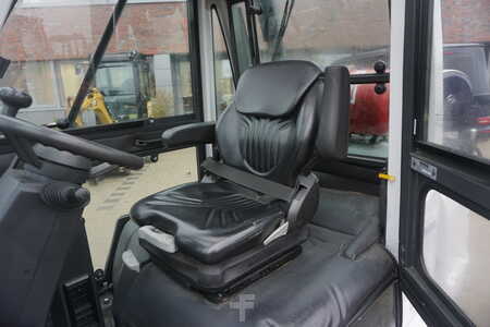 Chariots porte-conteneurs 2016  Unicarriers 3,2 Tonner - Nur 1.955 Stunden (9)