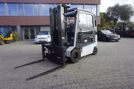 Elektro čtyřkolový VZV 2018  Unicarriers G1Q2L30Q - Triplex - 827 Stunden (1)