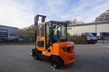 Dieseltrukki 2015  Doosan D 30S-7 - Dieselstapler (10)