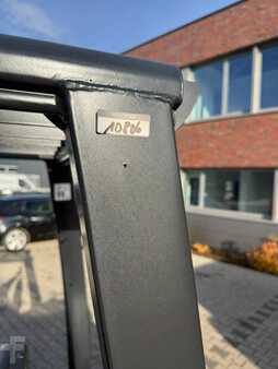 Dieselový VZV 2024  Clark GTS 30  D (8)