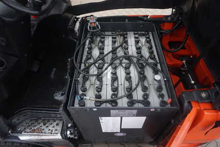 Sähkö - 4 pyör 2018  Linde E 16 PH 02 (12)