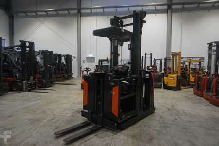 Vertical order pickers 2018  Linde V 11 - Kommissionierer (10)