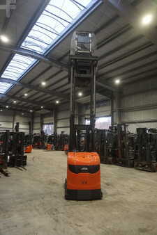 Vertical order pickers 2018  Linde V 11 - Kommissionierer (8)