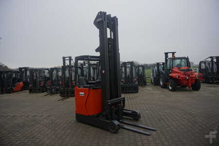 Reach Truck 2015  Linde R 16-01 - 8.295mm (2)