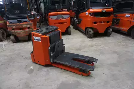 Lavtløftende truck 2017  Linde T 20 - Batteriewechselwagen - Nur 73 Stunden (7)