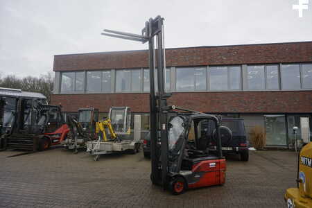 Chariots porte-conteneurs 2019  Linde E 16L-02 - Nur 4.069 Stunden (3)