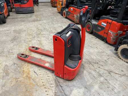 Transpallet elettrici 2023  Linde T 14 ION (5)