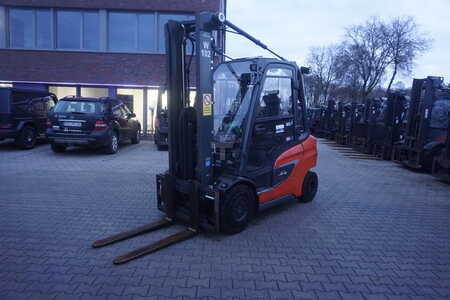 Gázüzemű targoncák 2022  Linde H 35T-01 - 2022er (1)