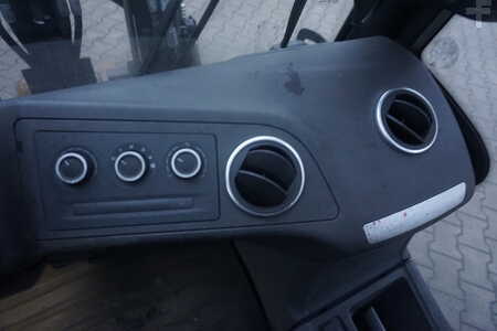 Gázüzemű targoncák 2022  Linde H 35T-01 - 2022er (5)