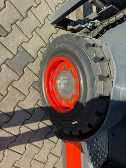 Elektro čtyřkolový VZV 2023  Linde E 45 HL -01 / 600 (12)