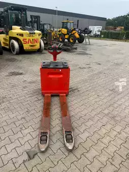 Transpallet elettrici 2020  Linde T 18 (2)