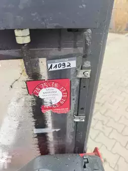 Stacker de condutor em pé 2015  Linde L 12 L HP AP (6)