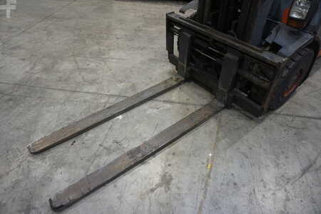 Carretilla elevadora diésel 2014  Linde H 35D-02 - Triplex - 6.236 Stunden (3)