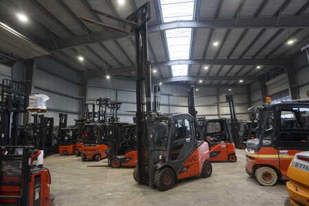 Carretilla elevadora diésel 2014  Linde H 35D-02 - Triplex - 6.236 Stunden (6)