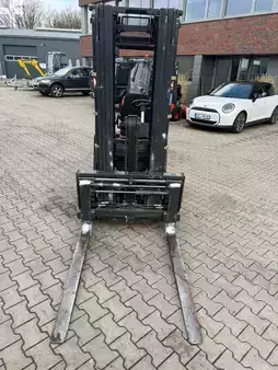 Konténerszállítók 2006  Linde E 12 Triplex (2)