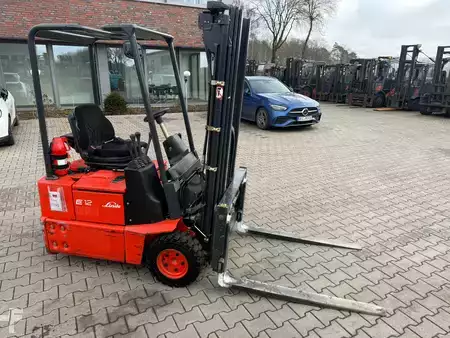 Konténerszállítók 2006  Linde E 12 Triplex (6)