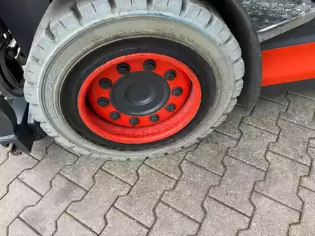 Elektro čtyřkolový VZV  Linde E 50 HL (6)