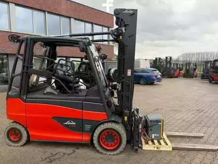 Elektro čtyřkolový VZV  Linde E 50 HL (8)