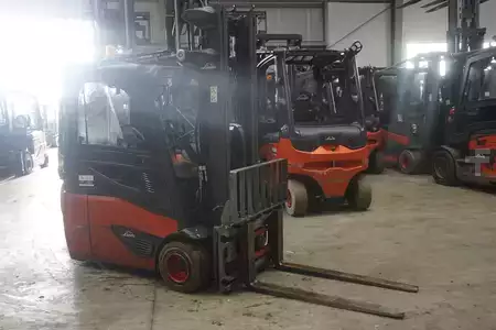 Elektryczne 3-kołowe 2020  Linde E 18-02 - Triplex (7)