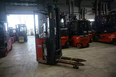 Keskenyfolyosós targonca 2018  Actil-Abeko L1350 - 5,5m Triplex - 1.699 Stunden (2)