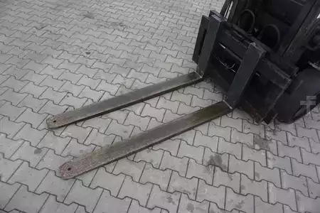 Gázüzemű targoncák 2006  Nissan L02F36LU - 3.467 Stunden (11)