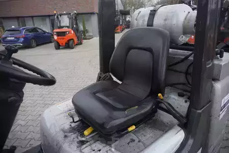 Gázüzemű targoncák 2006  Nissan L02F36LU - 3.467 Stunden (7)