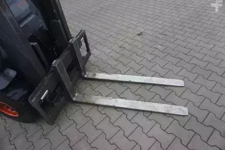 Carrelli elevatori per container 2019  Linde E 25-01 - 2019er Baujahr (13)