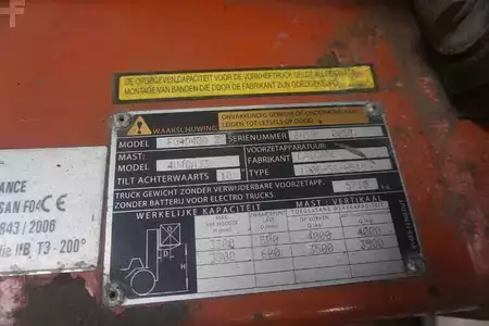 Diesel gaffeltruck 2006  Nissan F 04D40Q - Nur 1.905 Stunden (9)