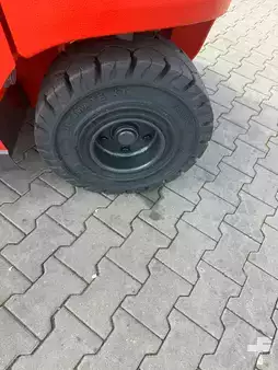 Eléctrica de 4 ruedas 2025  Linde E 50 HL (20)