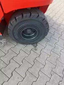 Eléctrica de 4 ruedas 2025  Linde E 50 HL (24)