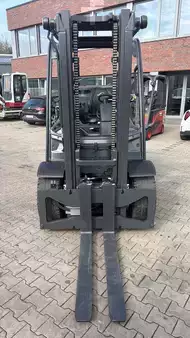 Eléctrica de 4 ruedas 2025  Linde E 50 HL (3)