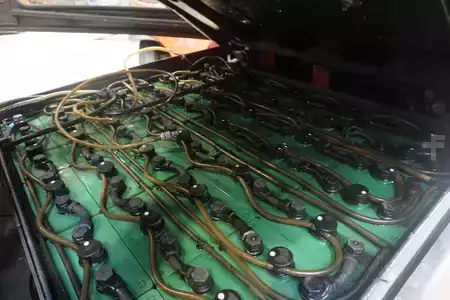 El Truck - 4-hjul 2015  Linde E 25L-01 - Triplex (13)