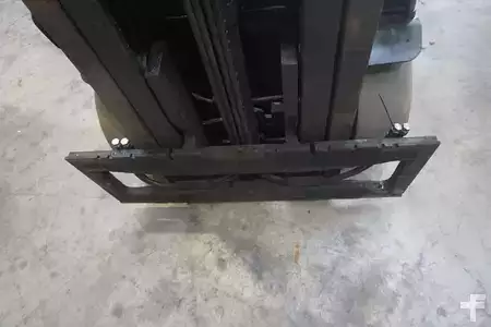 El Truck - 4-hjul 2015  Linde E 25L-01 - Triplex (7)