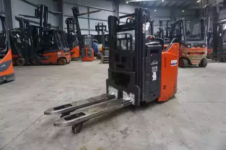 Stoccatori uomo a piedi 2020  Linde D 12HPSP - Nur 1.887 Stunden (1)