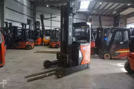 Schubmaststapler 2020  Linde R 20-01 (1)