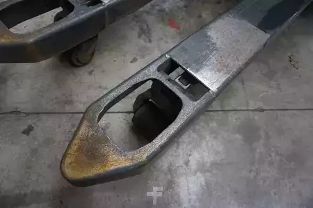 Lavtløftende truck 2023  Linde T 20SP - Baujahr 2023 (8)