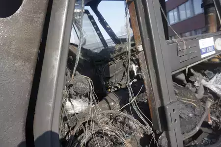 Diesel gaffeltruck 2023  Linde H 80D-03 - Brandschaden (6)