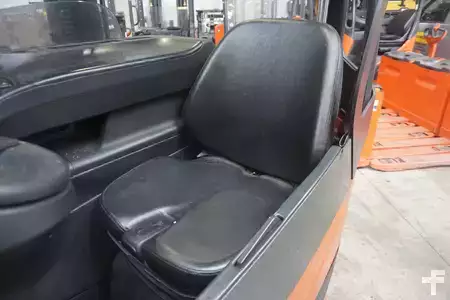 Reach Trucks 2017  Linde R 14G-01 - 5.089 Stunden (6)