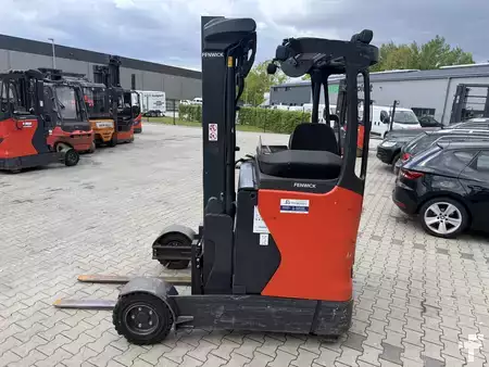 Carretilla retráctil 2018  Linde R 14G-01 - 2018 er (1)