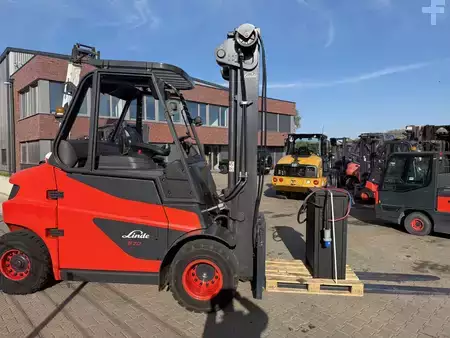 4-wiel elektrische heftrucks 2018  Linde E 70 -01 (8)