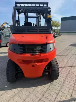 4-wiel elektrische heftrucks 2018  Linde E 70 -01 (9)