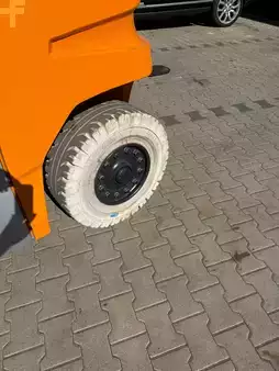 Elektro čtyřkolový VZV  Still RX 60-80 (10)