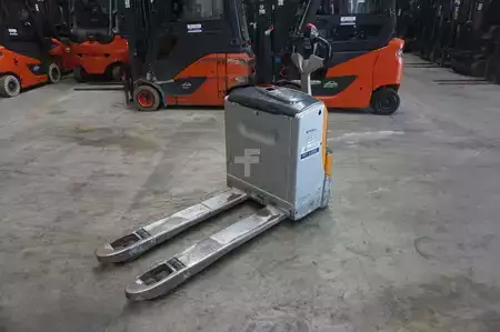 Electric Pallet Trucks 2015  Still EXU 18 (1)