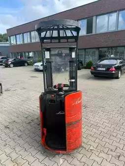 Stackers Stand-on 2010  Linde L 14 L SP (10)