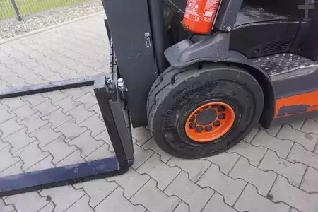 Elektro 4 Rad 2019  Linde E 25RL-01 - Triplex - 2019er (11)