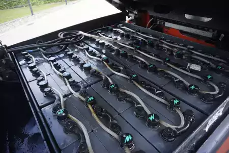 Elektro 4 Rad 2019  Linde E 25RL-01 - Triplex - 2019er (12)