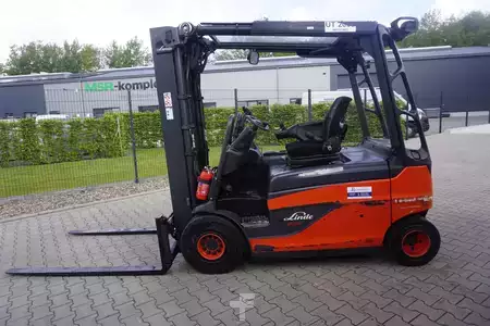 Elektro 4 Rad 2019  Linde E 25RL-01 - Triplex - 2019er (13)