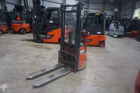 Stacker pedestre 2001  Linde L 12 - 2020er Batterie (1)